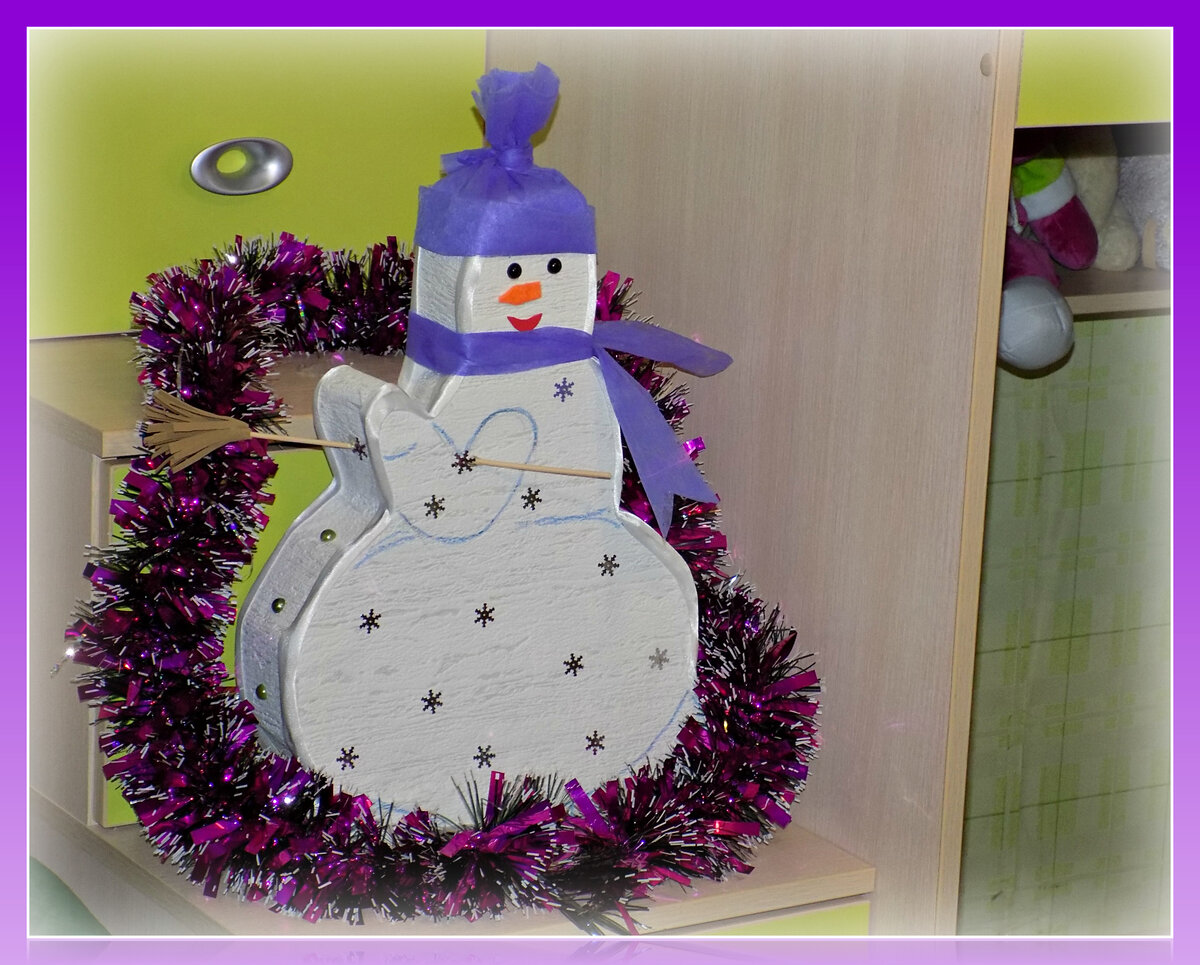 Как сшить новогоднего снеговика из фетра?