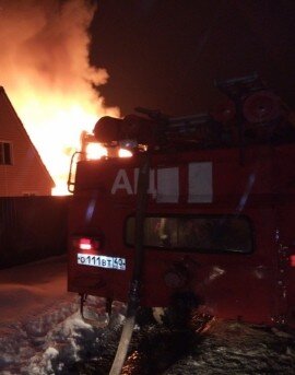 В окрестностях Обнинска загорелся дачный дом