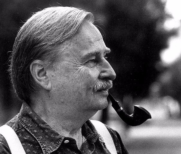 портрет автора из открытых источников.