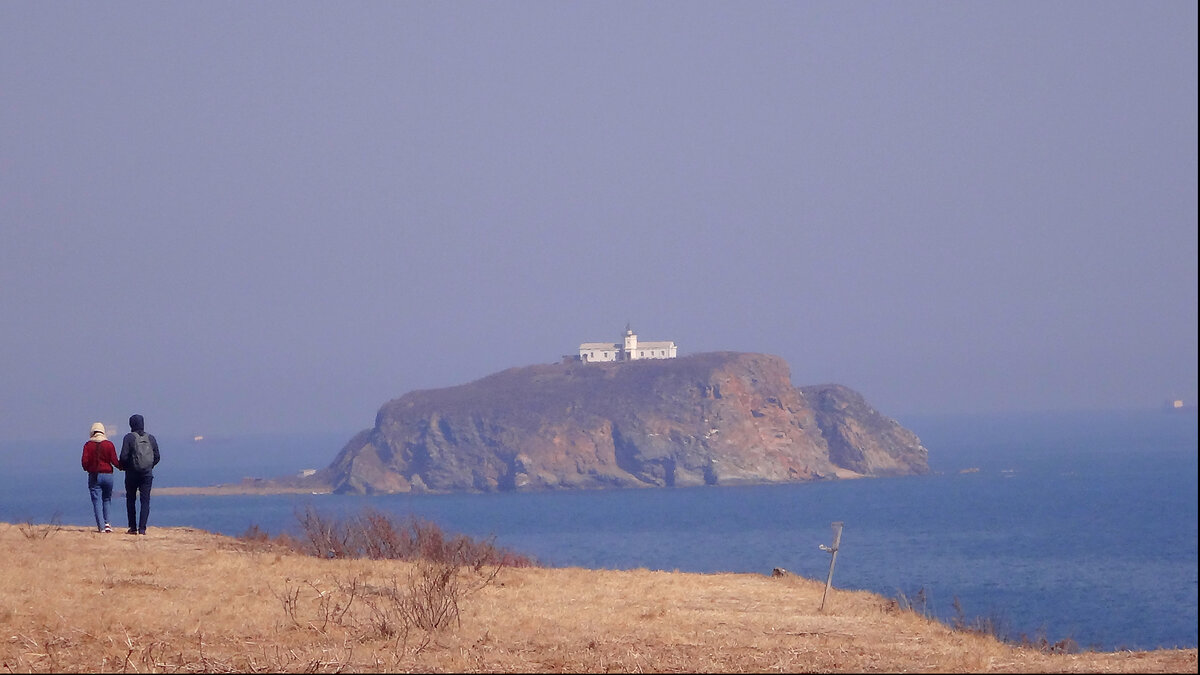 Остров Русский.