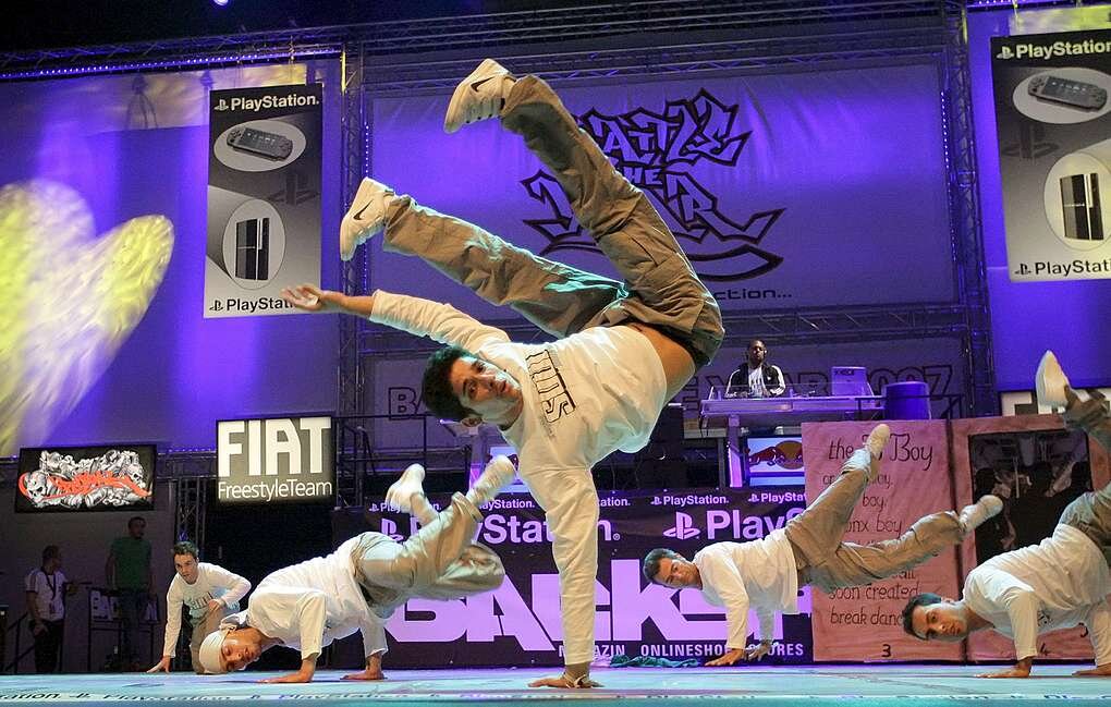 брейкинг олимпийский вид спорта. сергей чернышев брейк данс олимпиада. сергей чернышев брейк данс олимпиада. сергей чернышев (b-boy bumblebee). сергей чернышев брейк данс.
