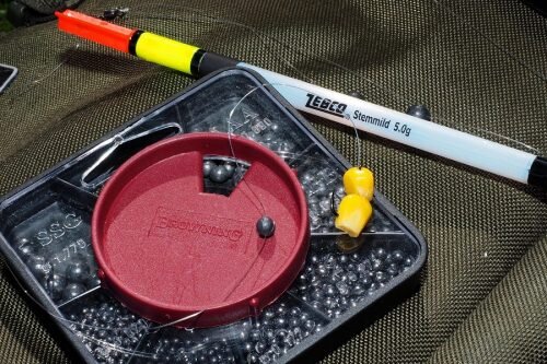 Наличие фрикционного тормоза очень сильно облегает вываживание крупной рыбы, такой как карп или сазан.