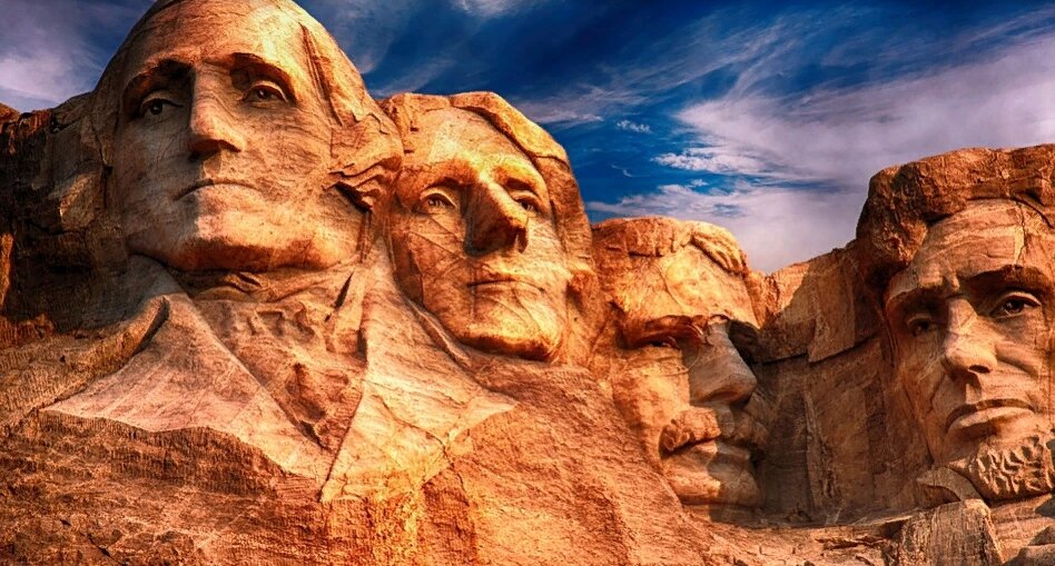 Фото: https://pixabay.com/photos/mount-rushmore-sculpture-monument-3608620/