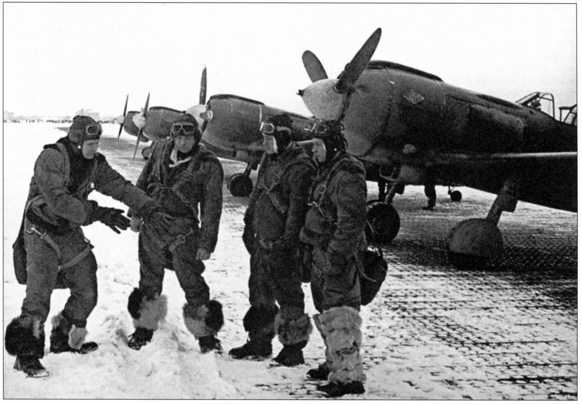 Военные лётчики и ЛА-5. Источник сайт topwar.ru.