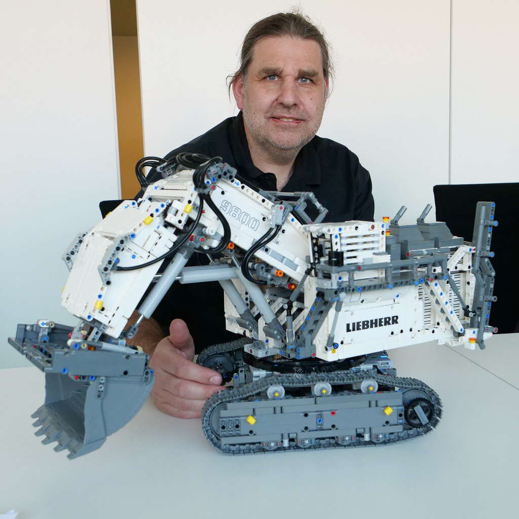 Lego 42100 size clearance