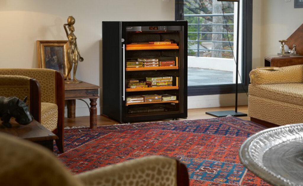 Шкаф для хранения и выдержки сигар Eurocave, официальный дилер The Wine House