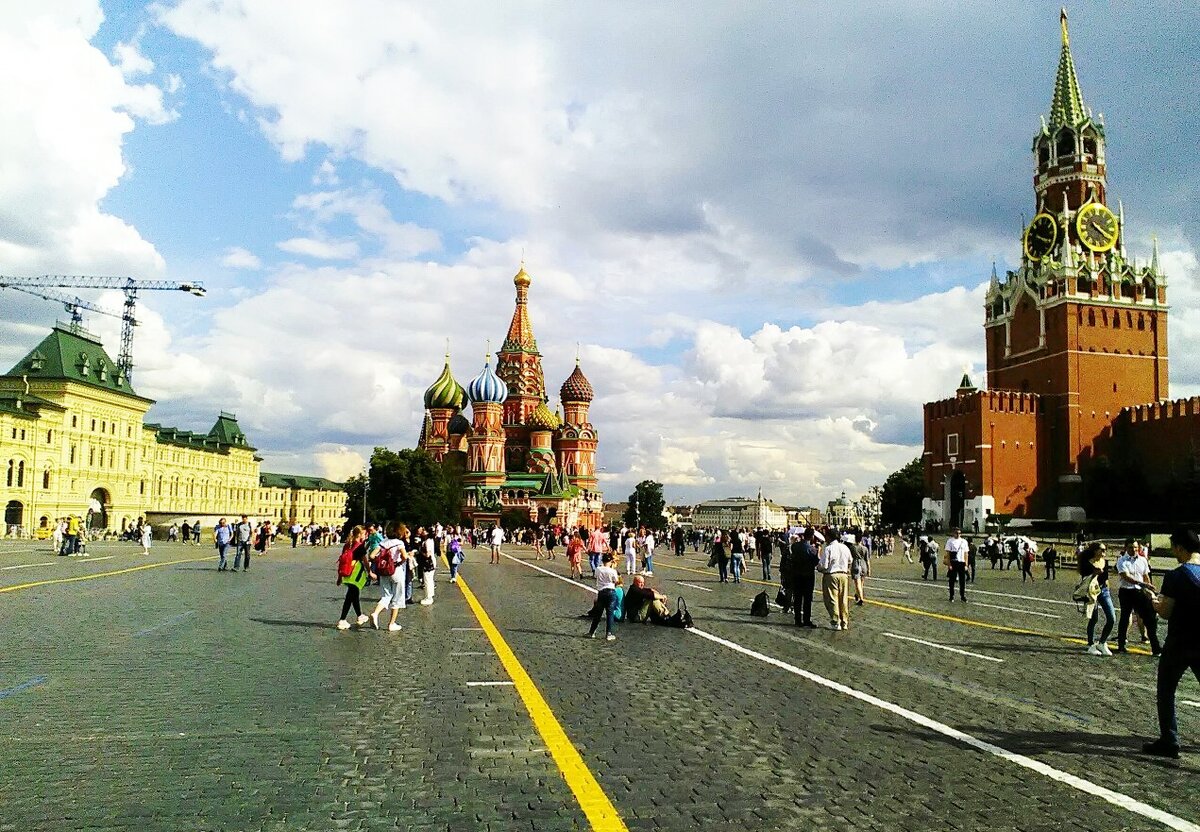 Золотая столица. Москва моя столица. Дорогая моя столица. Золотая моя столица.