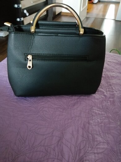 Сумка сзади.