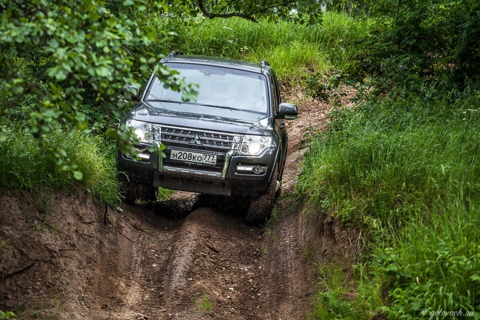 Покатался на Mitsubishi Pajero IV. Вот какие выводы я сделал. Конечно, многие не согласятся, но всё же ???