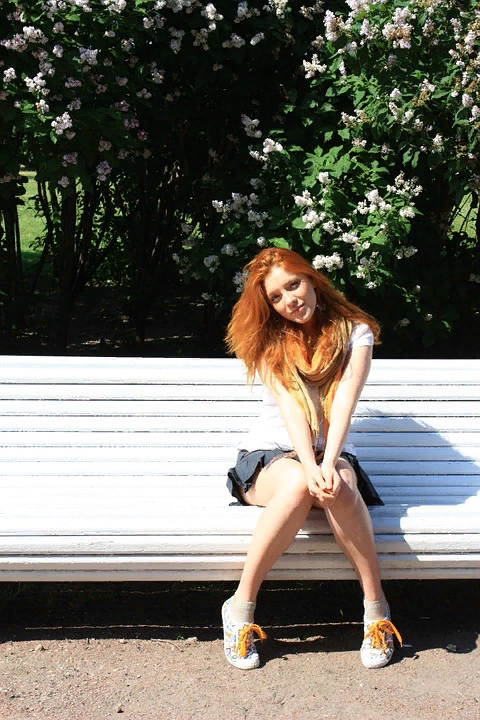 https://pixabay.com/photos/park-bench-summer-redhead-sun-724896/