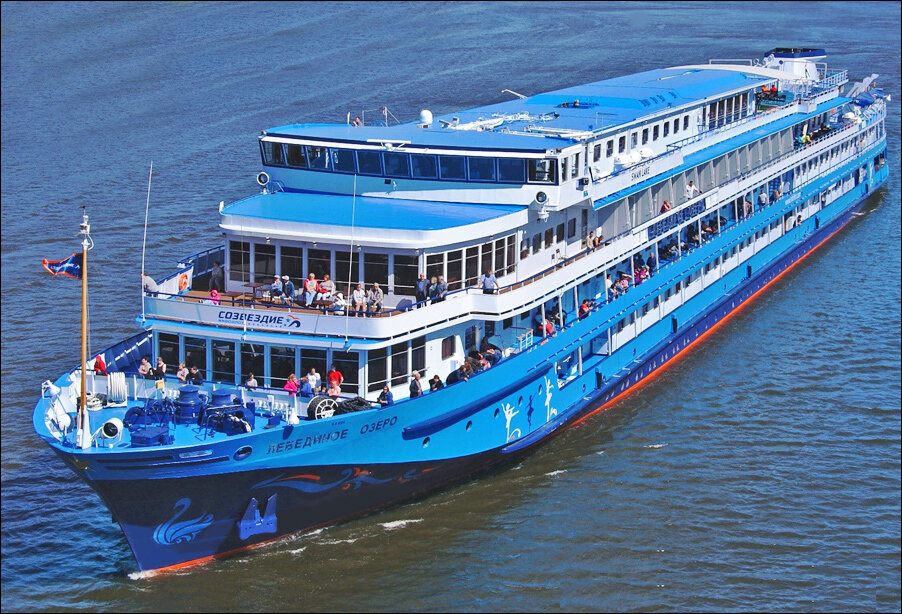 «Лебединое озеро»