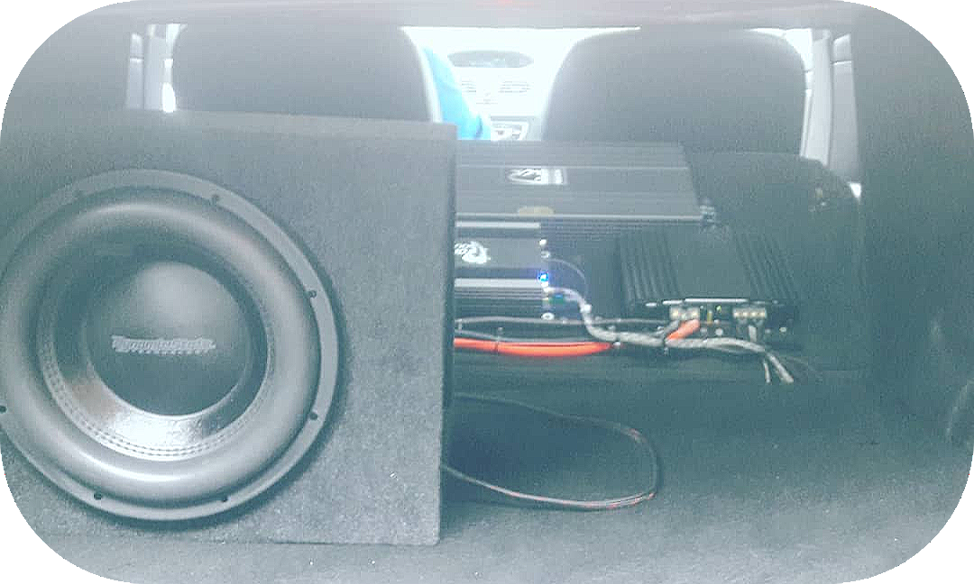 Вид из багажника.