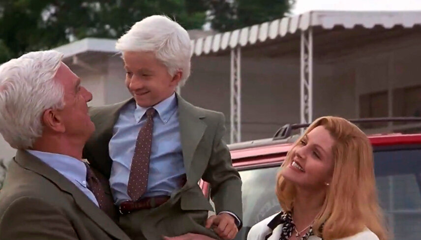 Когда после новогодней елки сам сеъл все конфеты