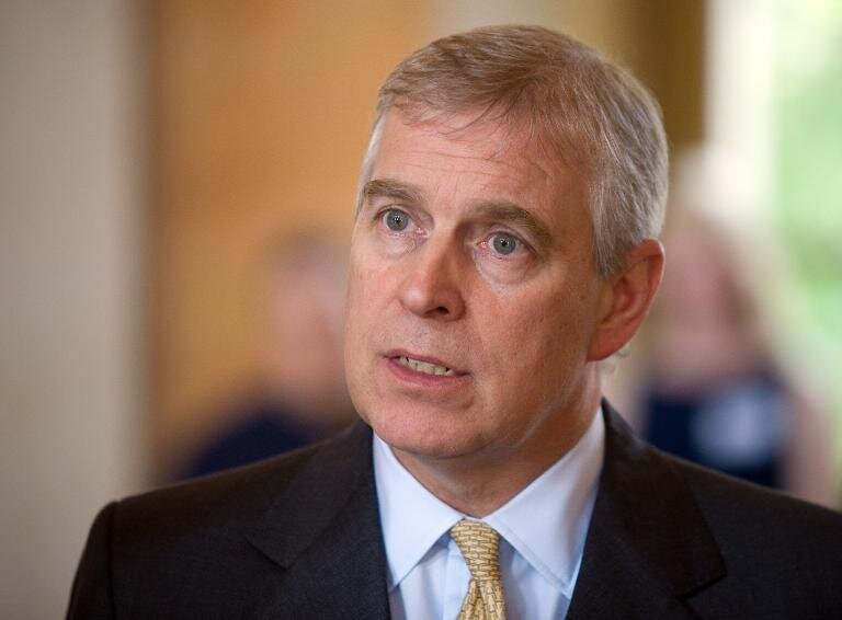 Принц Эндрю отрицает обвинения