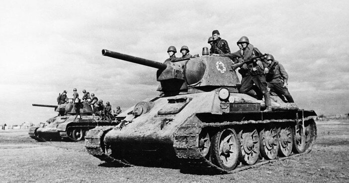  

6 октября 1941 года неподалеку от города Мценск произошло знаменательное танковое сражение. Четвертая танковая бригада под командованием полковника Михаила Катукова одержала победу над почти десятикратно превосходящей по боевой мощи четвертой танковой дивизией генерала Гейнца Гудериана.

