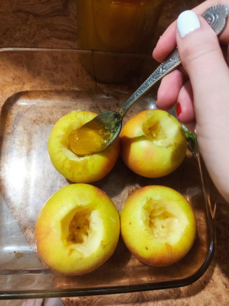 Яблоки с мёдом