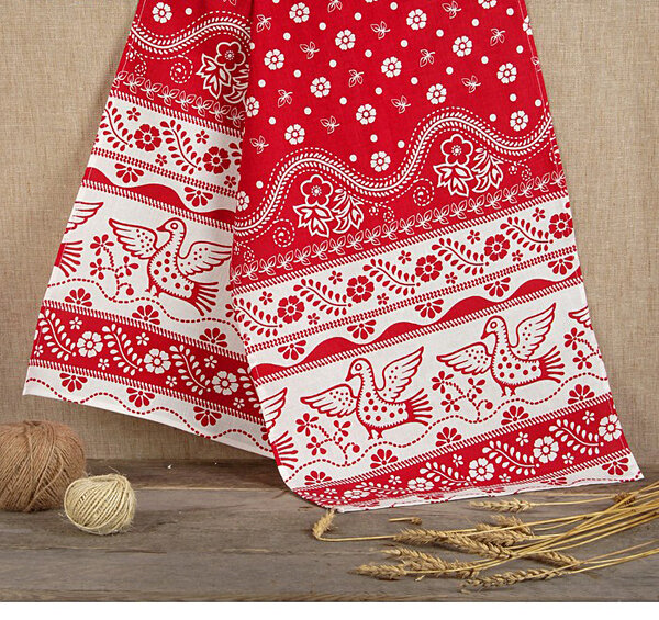 Рушник из льна. Таким рушником тоже принято благословлять молодоженов. 