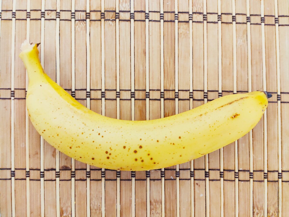 Банан - 1 штука