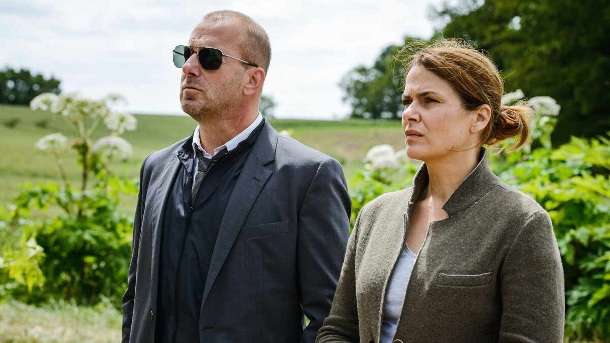 кадр из сериала