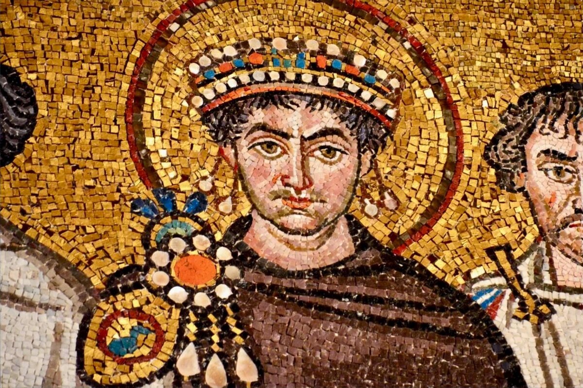 Юстиниан римское право. Юстиниан великий годы. Мозаика император юстиниан равенна. Юстиниан император византии. Юстиниан великий годы.