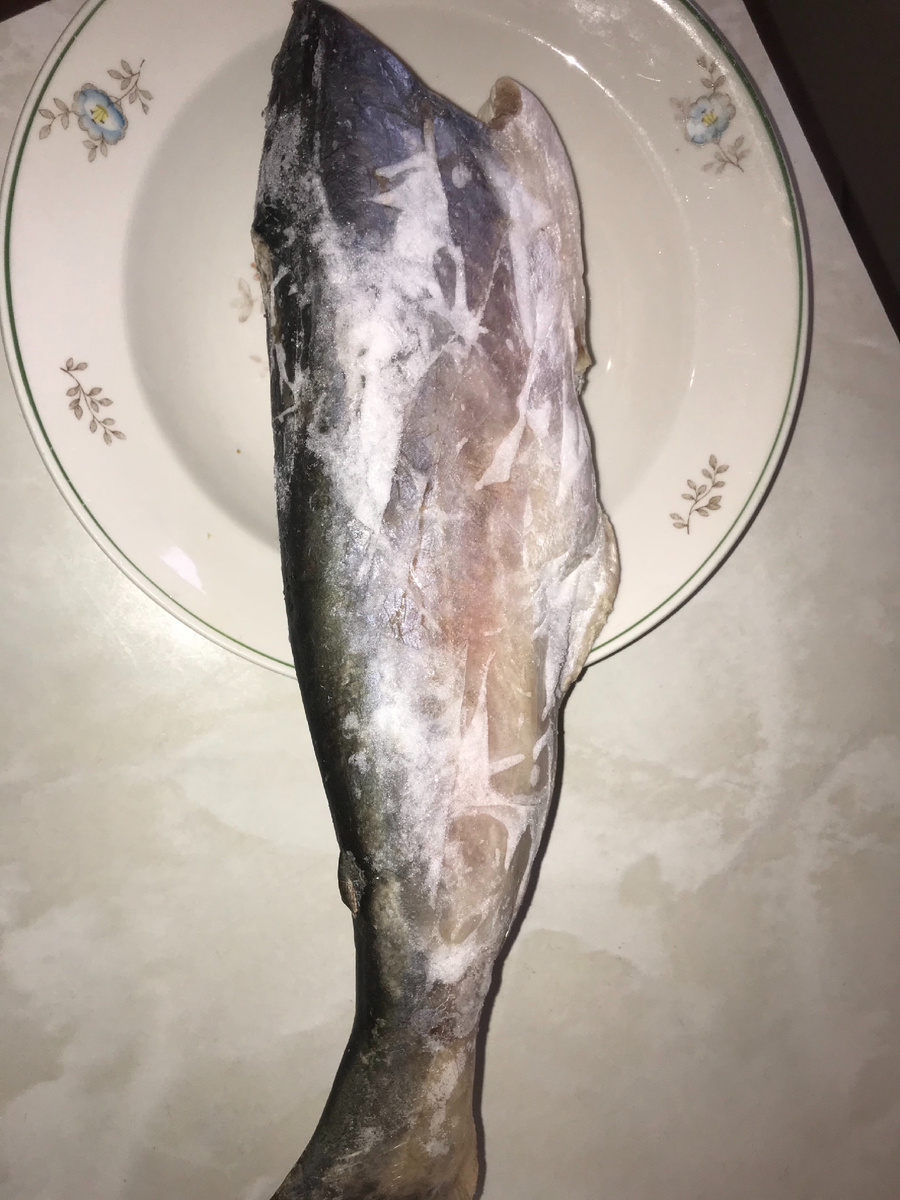 У меня ушло на разморозку  3-4 часа. Дальше попросила мужа помочь разрезать на хорошие для прожарки кусочки.