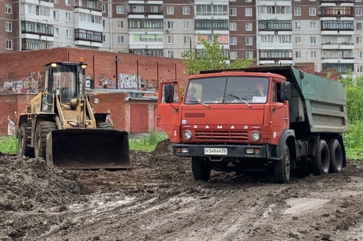    Груженый КамАЗ врезался под Волгоградом в пассажирский автобус
