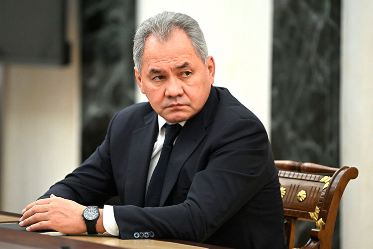    Великобритания и США назвали необоснованными опасения Москвы по поводу «грязной бомбы». О том, что угроза существует, говорил министр обороны РФ Сергей Шойгу в телефонных разговорах с коллегами из Великобритании, Франции, Турции и США