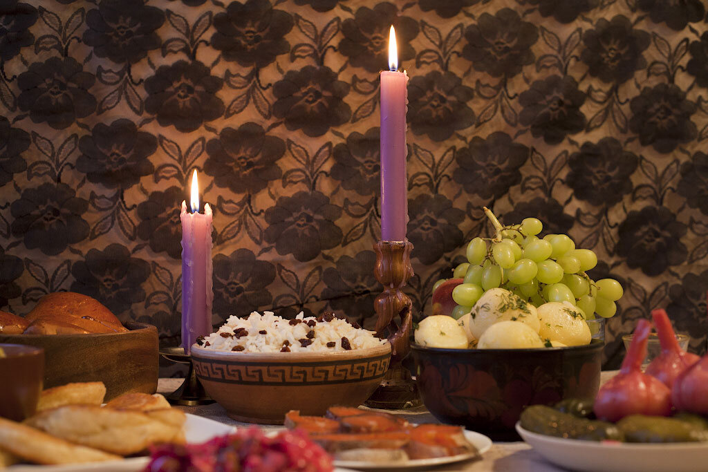 Свечи за упокой — уникальная православная традиция