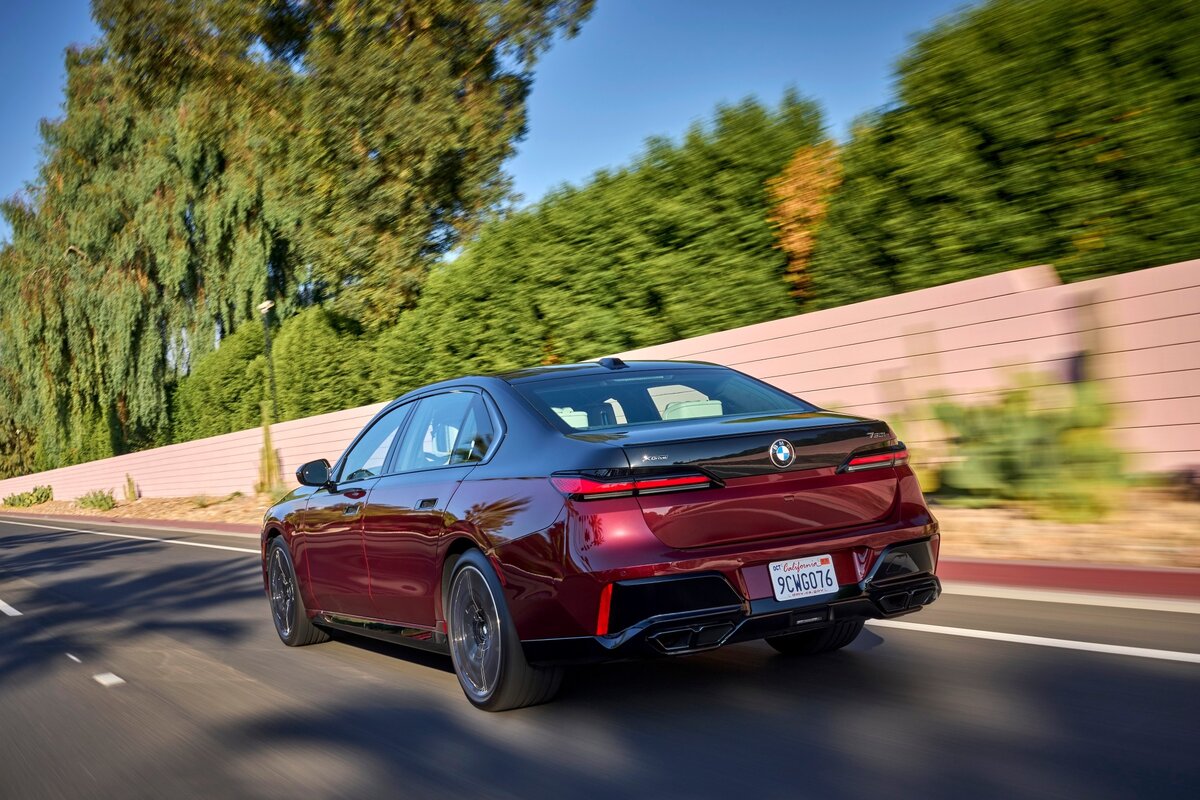 BMW 7er: запретная семерка пустила прокатиться! | AUTOMPS | Дзен