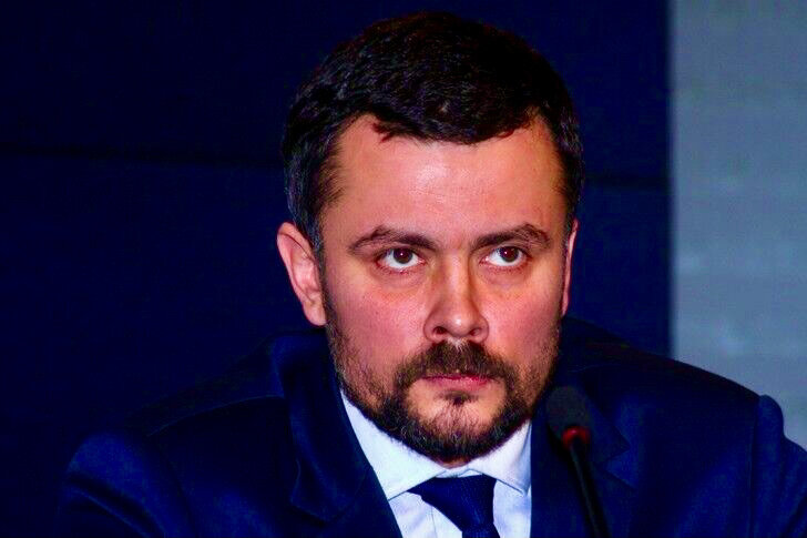 актер Станислав Николаев