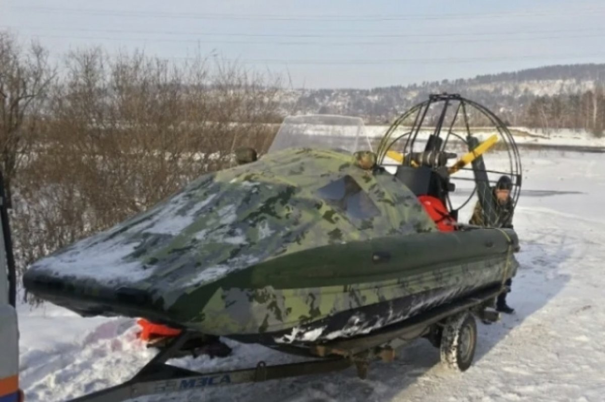    В Иркутской области пропали два человека после опрокидывания лодки