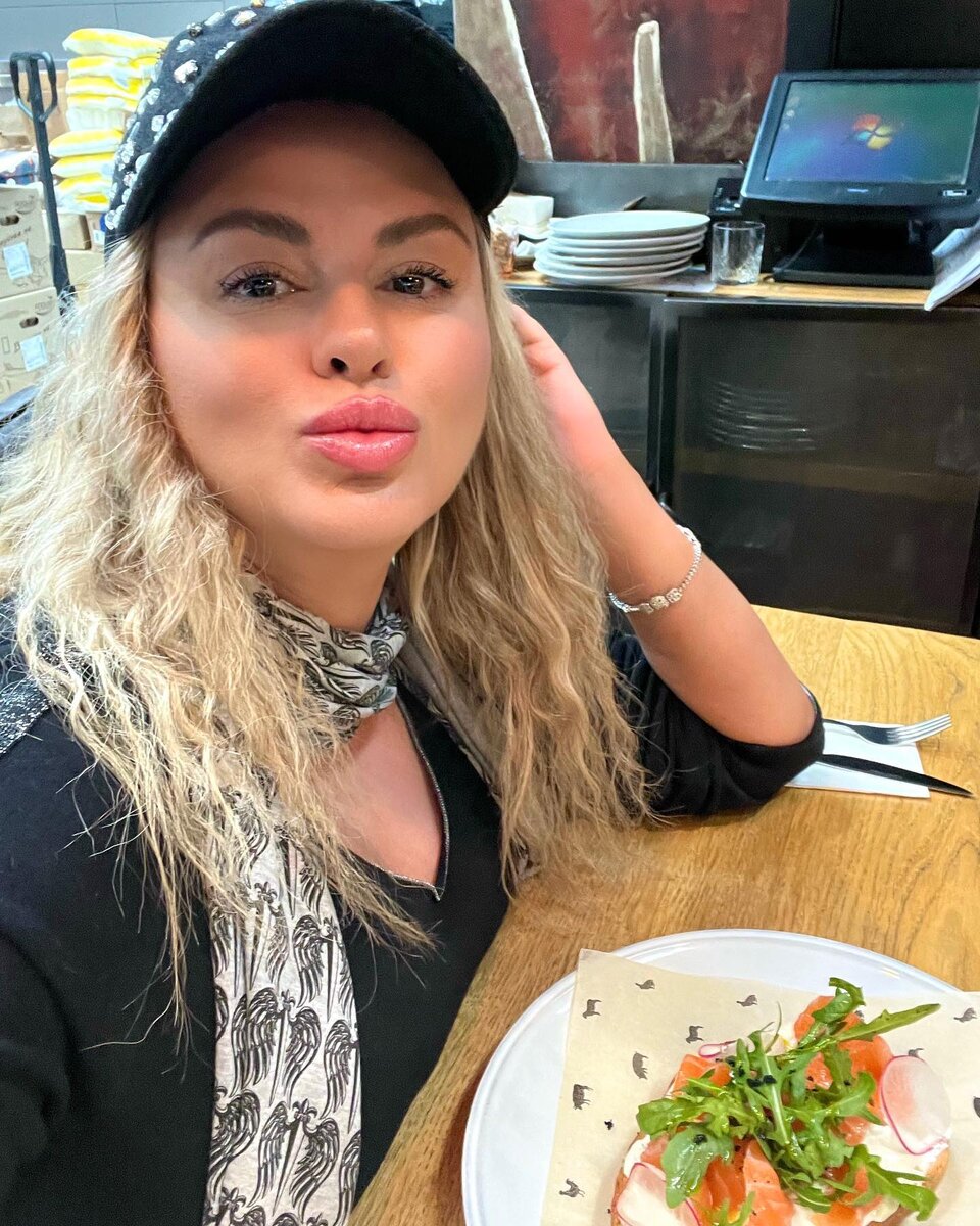    Анна Семенович не могла похудеть даже на диетеСоцсети Анны Семенович