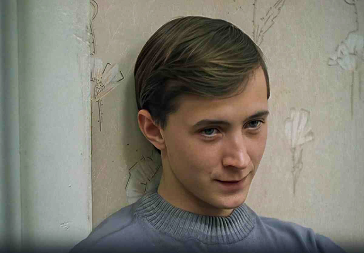 Кадр из фильма "Мама вышла замуж". Николай Бурляев в роли Бориса Голубева