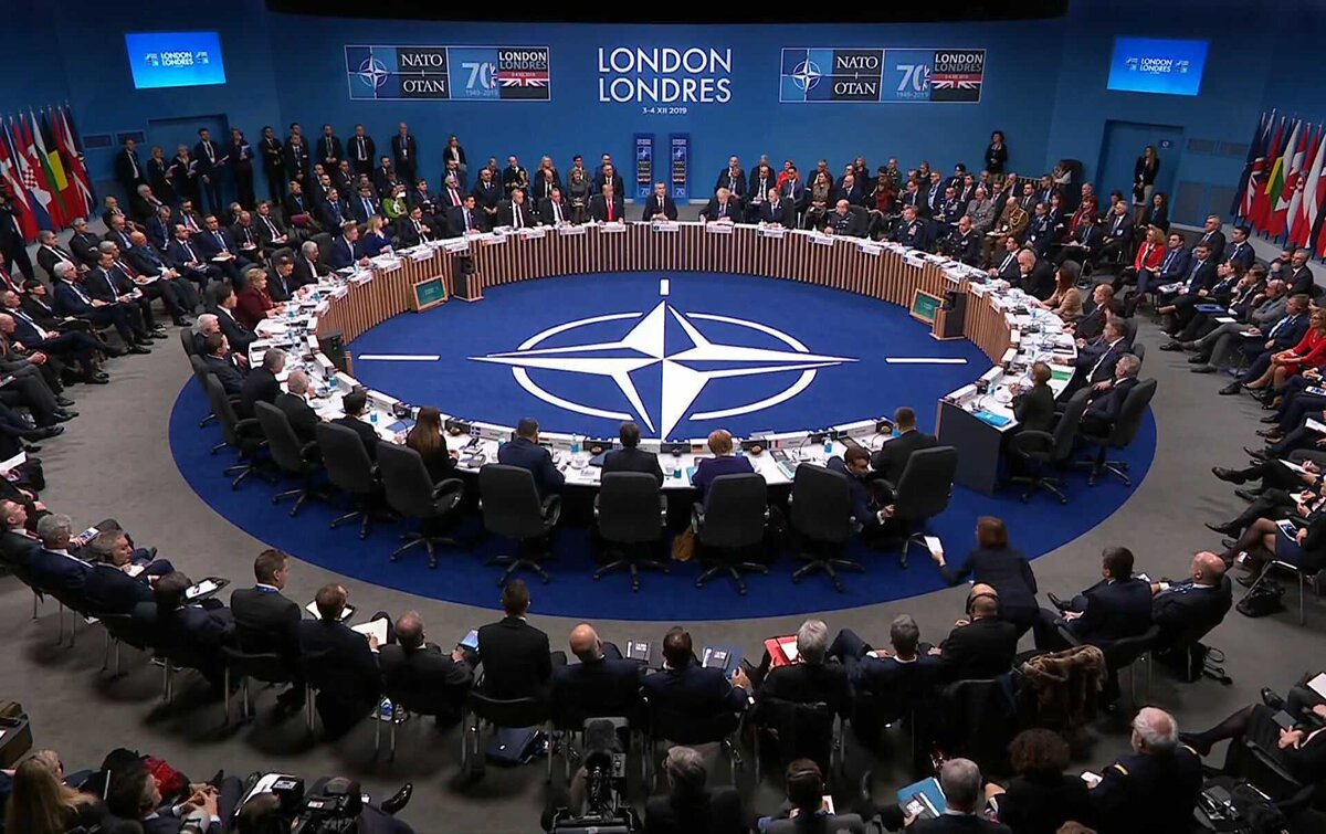 https://molva33.ru/nato-i-es-potrebovali-ot-rossii-ujti-s-ukrainy/
