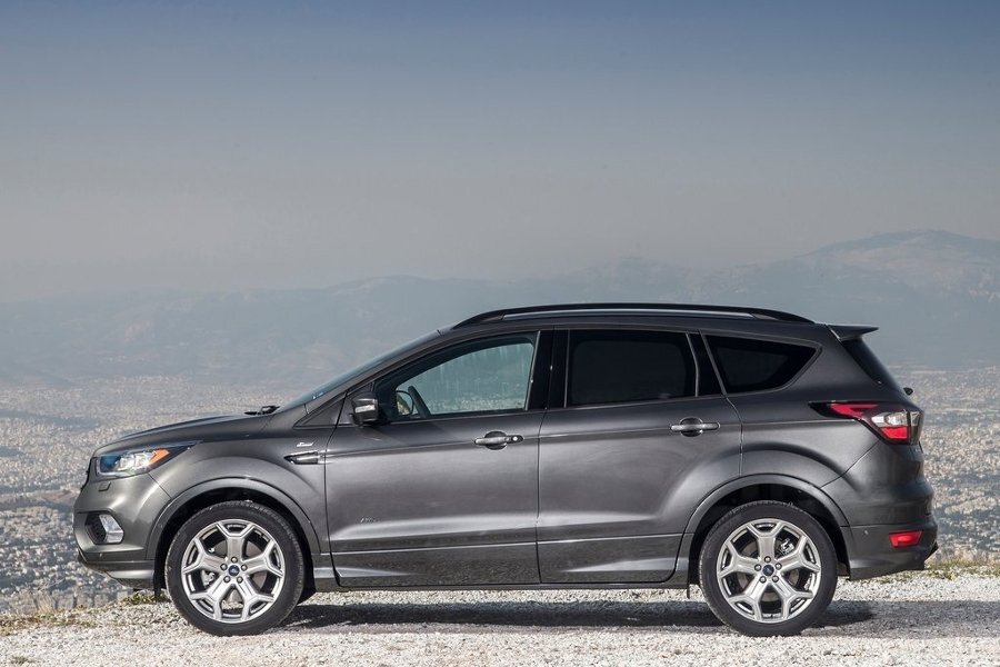 Ford Kuga – линейка кроссоверов северо-американского концерна, покорившая российских автолюбителей ещё 5 лет назад