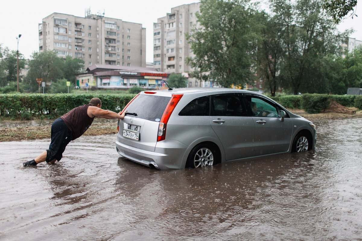 Через лужу на авто или как не стать 