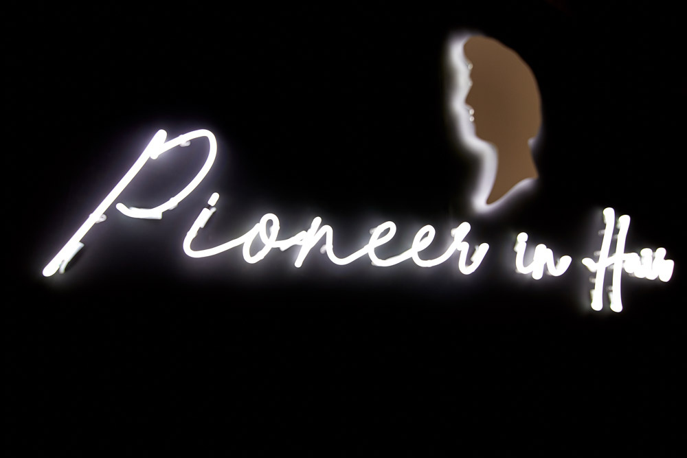 На  початку івенту бренд занурив гостей у своє бурхливе минуле. Гості  потрапляли у медіа-галерею, яка розповідала історію заснування  Schwarzkopf від відкриття першої аптеки Ганса Шварцкопфа у 1898 року до  сьогодення. У тунелі часу гості могли роздивитися найкращі рекламні  кампанії бренду за останнє десятиліття.