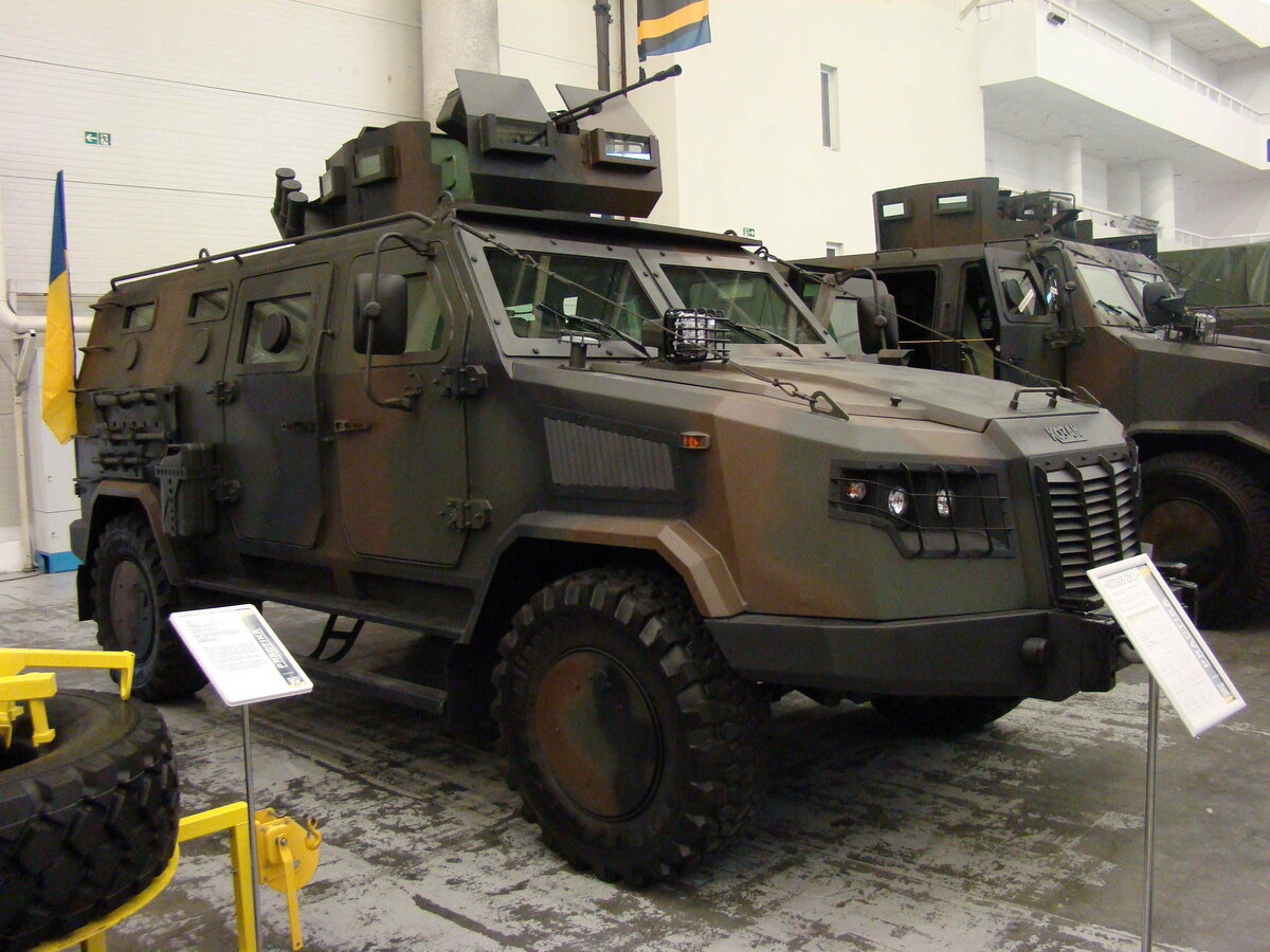 Бронемашина козак 2м. Бронемашины «козак-2м1»,. Козак 2м бронеавтомобиль. Бронемашина козак 2м. Козак 5 бронеавтомобиль.