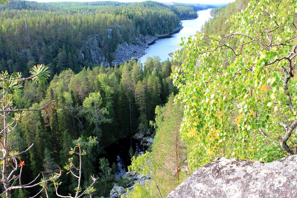 большой утес кисегач. около пяти километрах. шайтан камень свердловская область. гора шайтан реж свердловская область. кисловодск фото из машины.