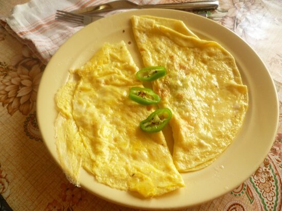 блин омлет рецепт. омлет блинный. глазунья омлет скрэмбл. омлет с начинкой. блин с омлетом.