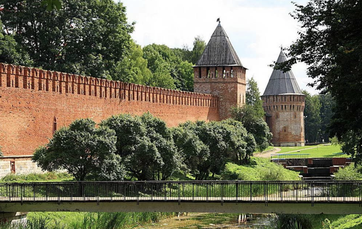 Крепостная стена смоленск фото