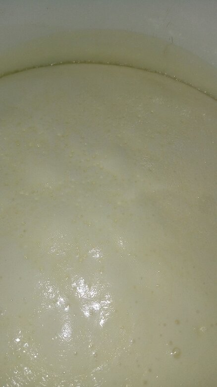 Начинает пузыриться. Проверяем термометром.