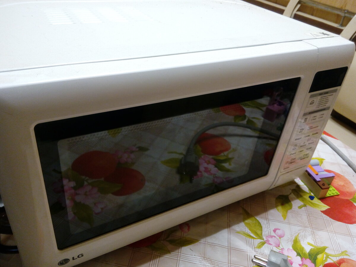 Из старой микроволновки. Самоделка из микроволновой печи. Ноутбук в микроволновку. Самоделки с трансформатором от микроволновки. Переделка старой микроволновки.