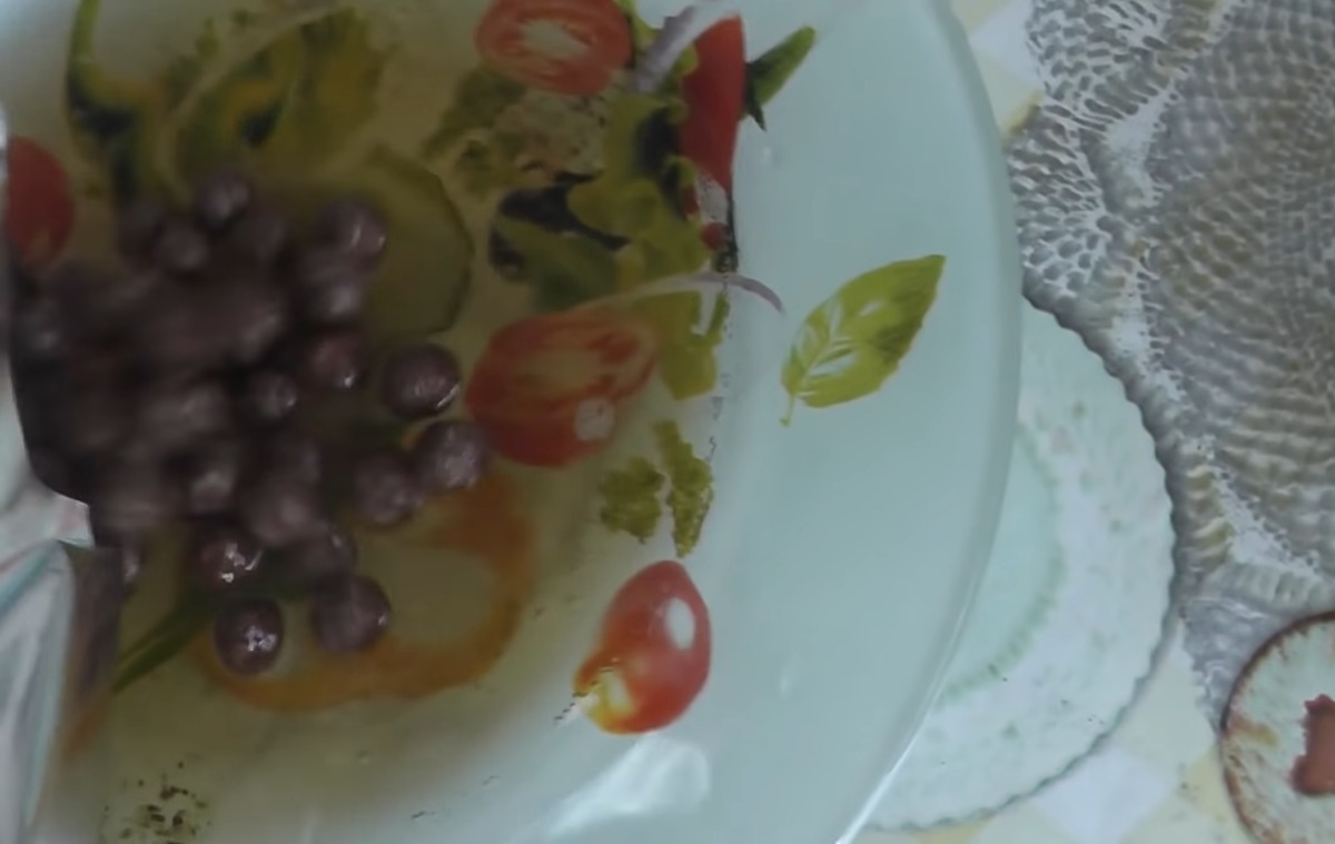 Скриншот взят с канала - kriper2004. Даже выглядит печально...