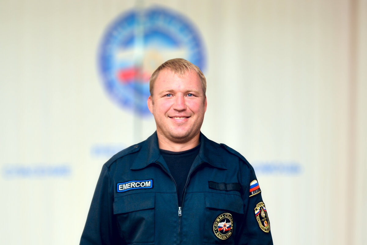 Спасатель Олег Меринов