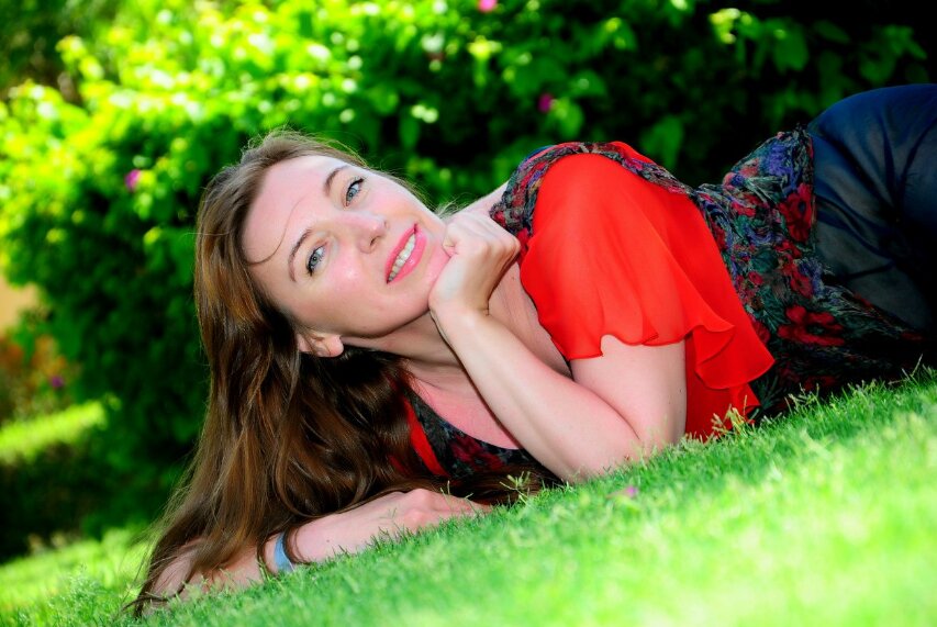 Это без образа)) Чувствуете разницу!? Это фото и предыдущее сделаны в один год! Фото с сайта: vk