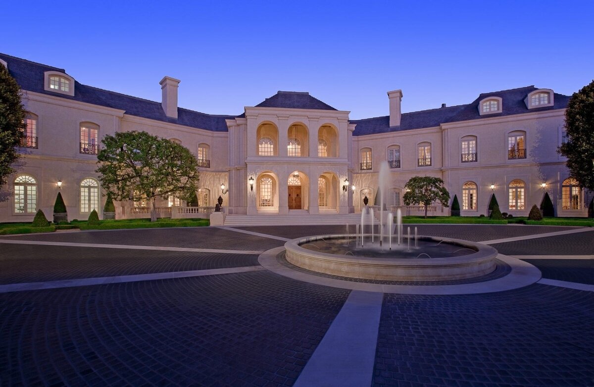 The Manor 