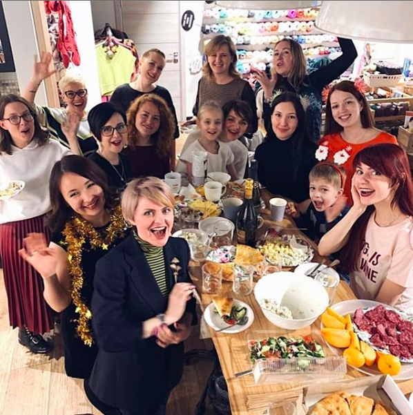 Команда Небабушек желает всем здоровья и отличного настроения