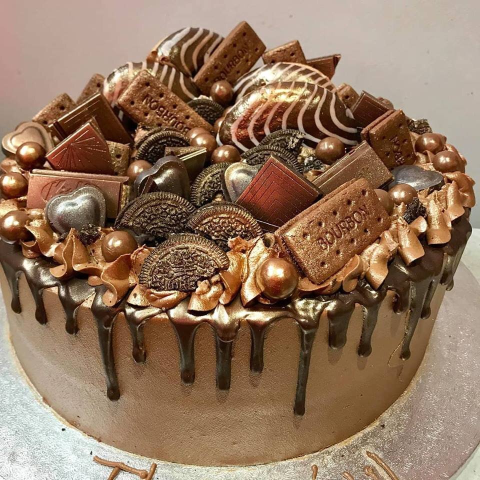 Интересные украшения торта из шоколада