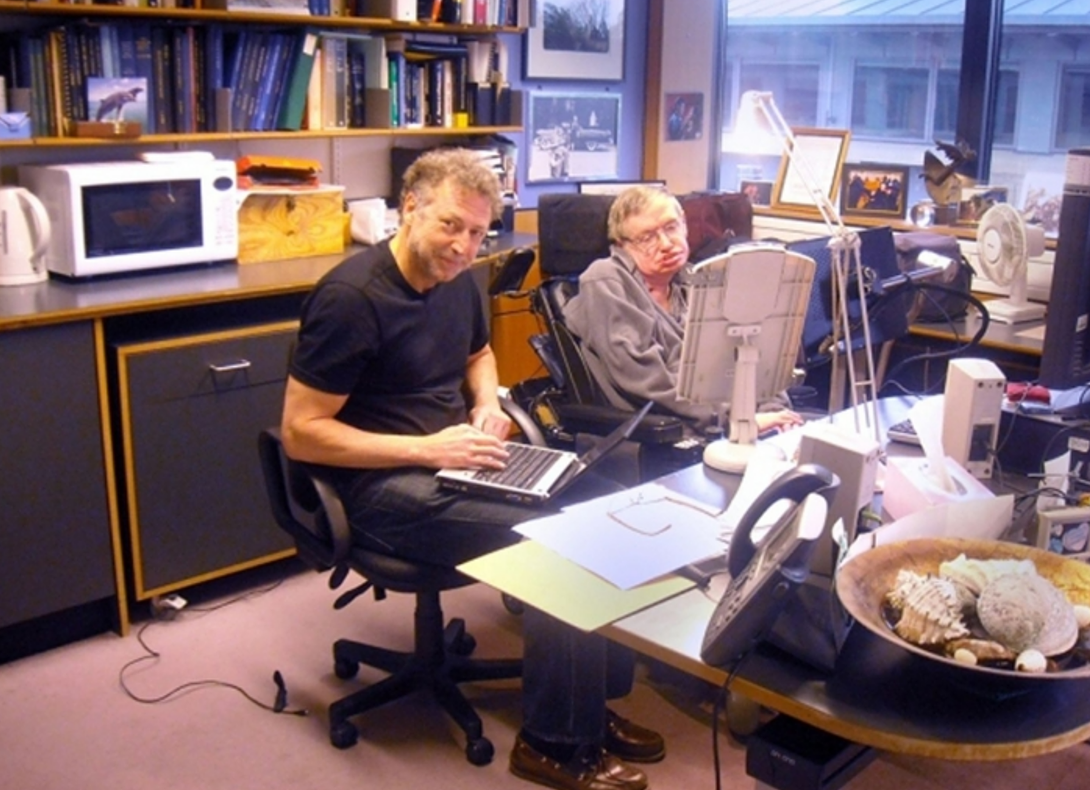 Со Стивеном Хокингом они написали две книги.